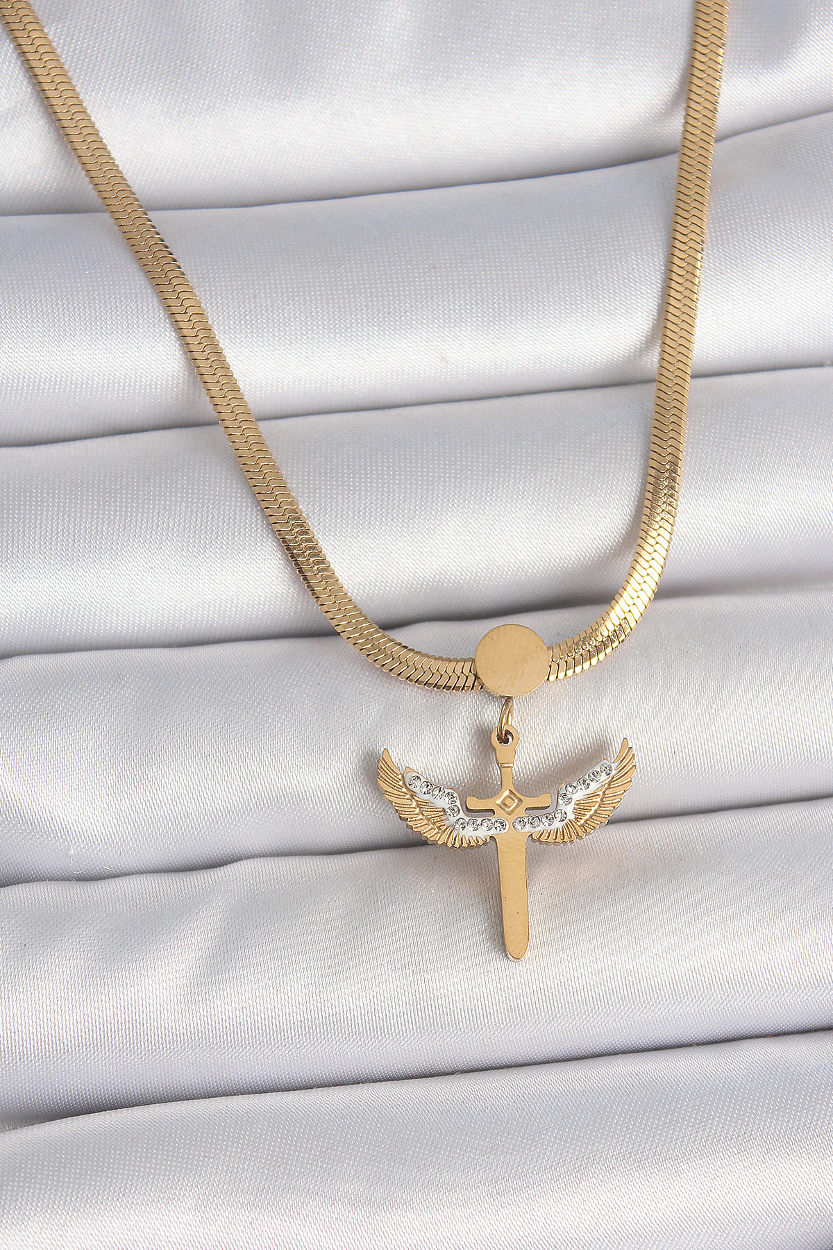 316L%20Çelik%20Gold%20Renk%20İtalyan%20Zincir%20Zirkon%20Taş%20Detaylı%20Mikail%20Model%20Kadın%20Kolye